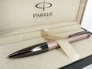 Długopis PARKER Urban Premium Różowy Etui