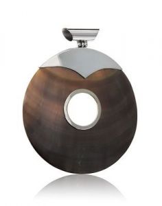 wisiorek z jednym 
kamieniem ,srebro 925 ﻿i macica perłowa