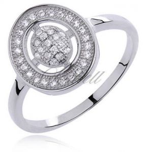 Srebrny pierścionek z przykuwającym oko wykończeniem