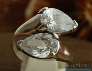 BARBARA - srebrny pierścionek z kryształam Swarovskiego