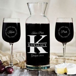 Zakochani - Zestaw grawerowana karafka i dwa kieliszki do wina - 2 Kieliszki Małe do wina + karafka