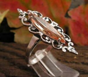 CHARO - srebrny pierścionek z topazem złocistym